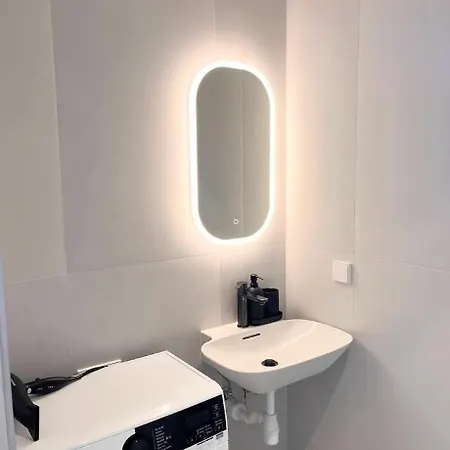 Raeaema 7d-2 Suure Roduga Kahetoaline Kuelaliskorter Joe Aeaeres Apartman