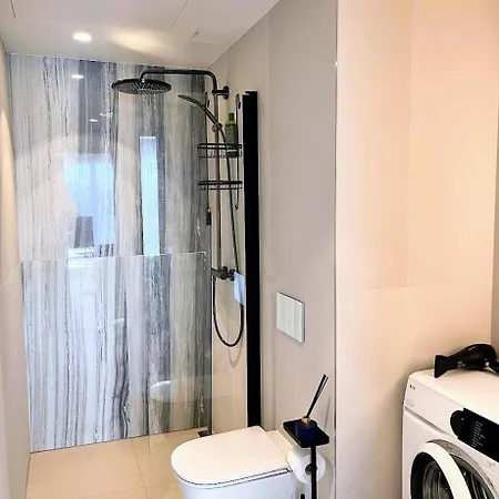 Raeaema 7d-2 Suure Roduga Kahetoaline Kuelaliskorter Joe Aeaeres *