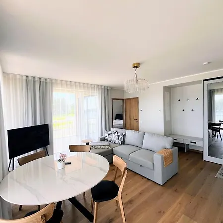 Raeaema 7d-2 Suure Roduga Kahetoaline Kuelaliskorter Joe Aeaeres * Pärnu