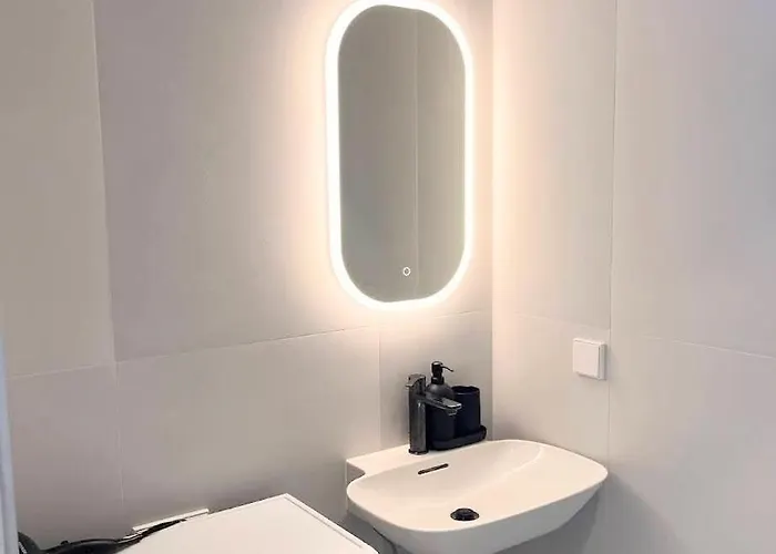 Raeaema 7d-2 Suure Roduga Kahetoaline Kuelaliskorter Joe Aeaeres Apartman