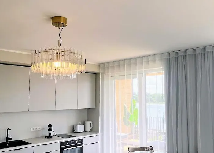 Raeaema 7d-2 Suure Roduga Kahetoaline Kuelaliskorter Joe Aeaeres Apartman *